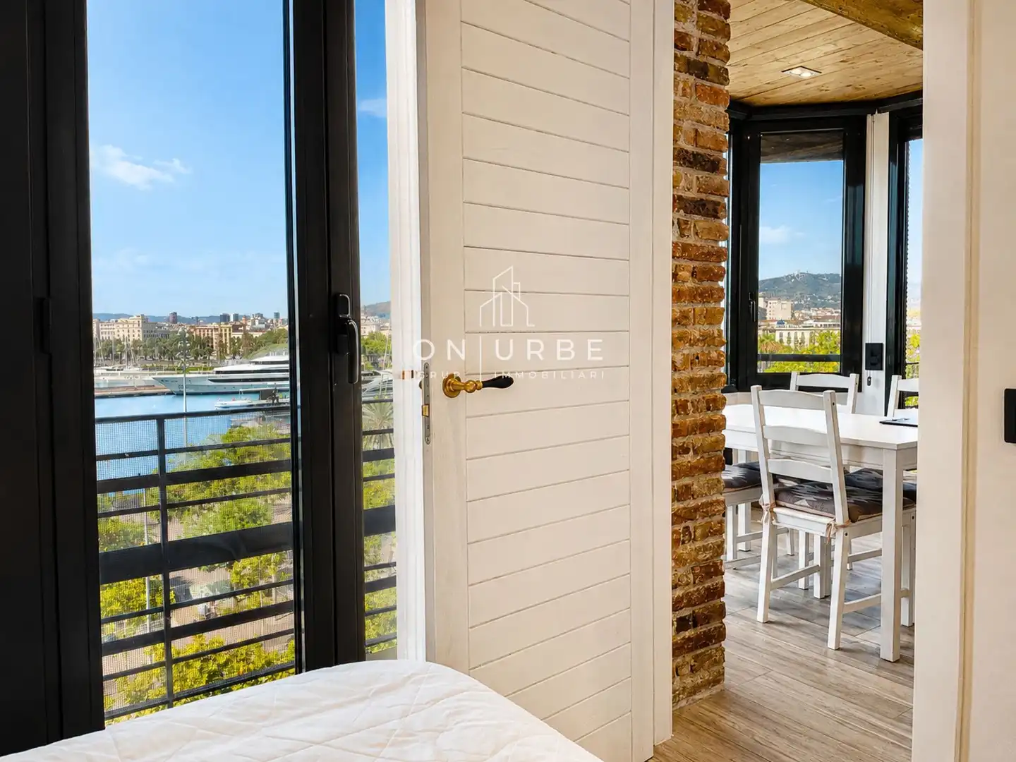Piso con terraza en venta en Joan de Borbo Comte Barce, imagen 16