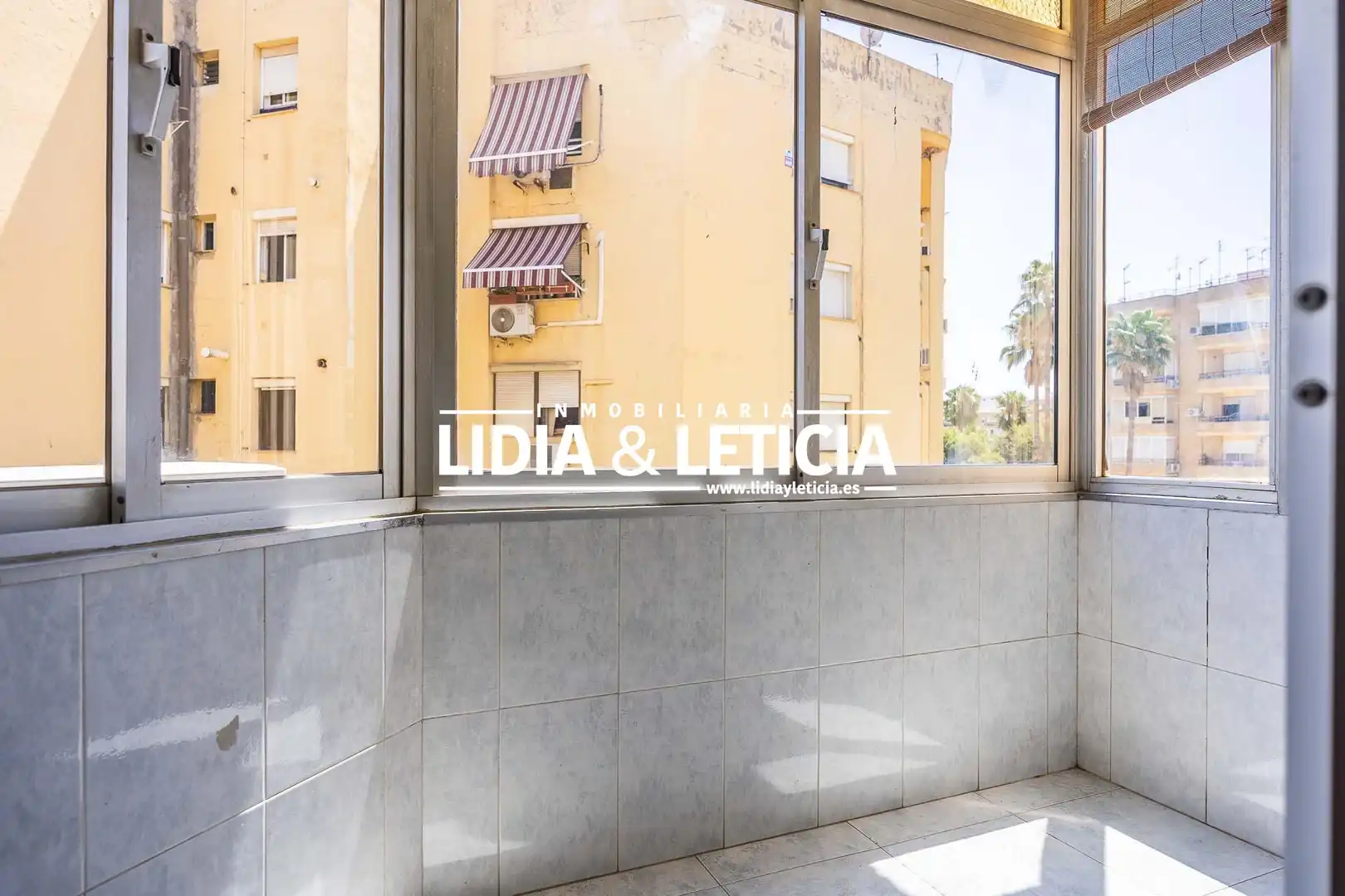 Balcony of Flat for sale in Alcalá de Guadaira  with Air Conditioner, Terrace and Furnished