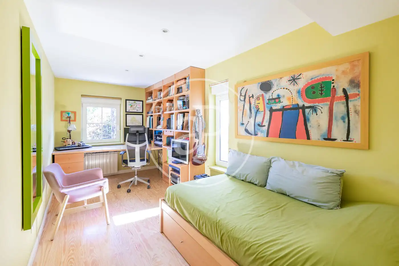 Bedroom of Houses for sale in Madrid  with Air Conditioner, Heating and Private garden