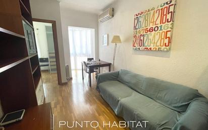 Living room of Flat for sale in  Barcelona Capital  with Air Conditioner and Heating