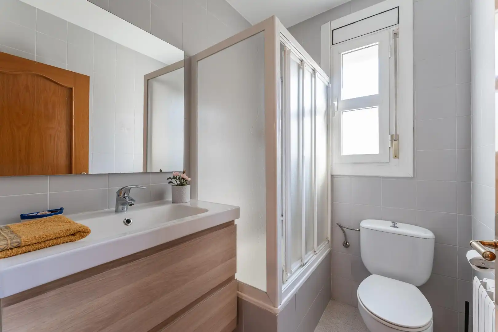 Bathroom of Detached homes for sale in Can Pantiquet