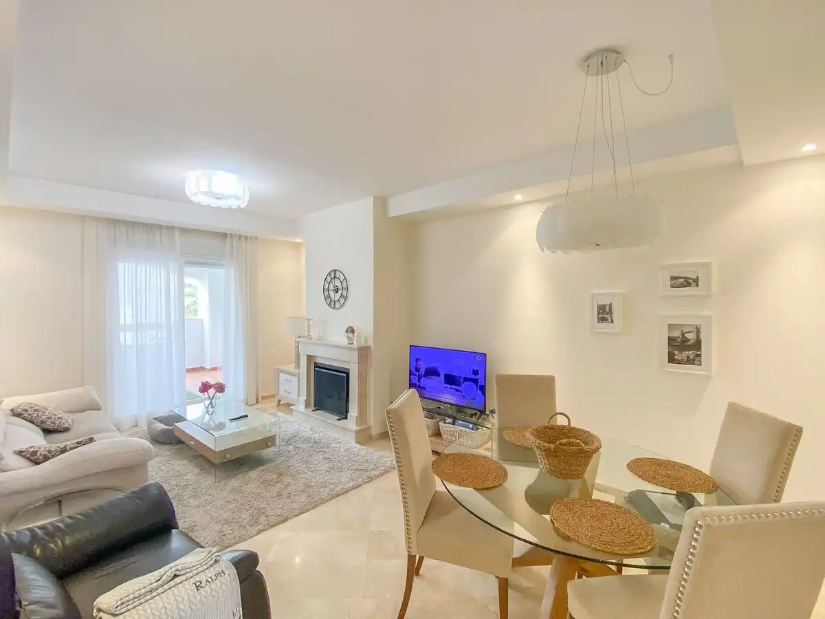 Apartment with pool for sale in Nueva Andalucía