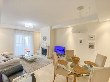 Apartamento con piscina en venta en Nueva Andalucía