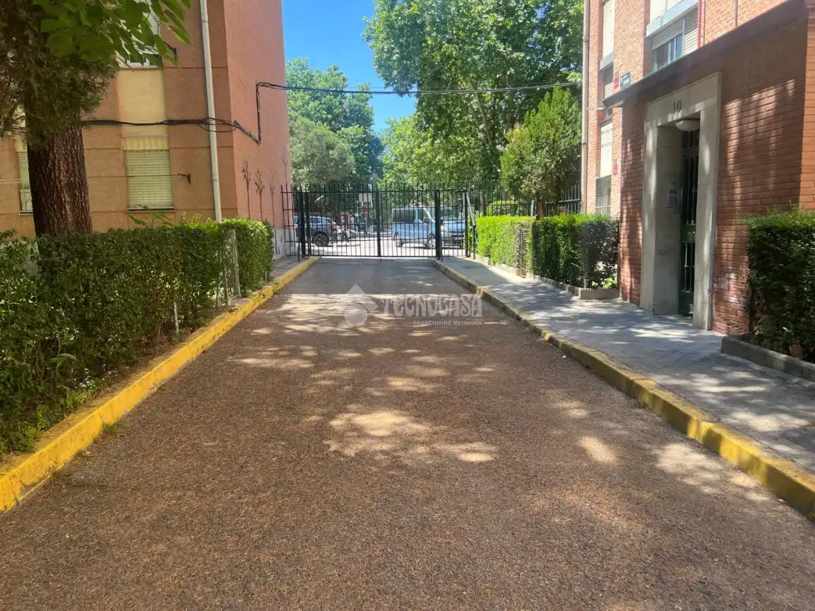 Aparcament de Pis en venda en Madrid amb Calefacció i Parquet