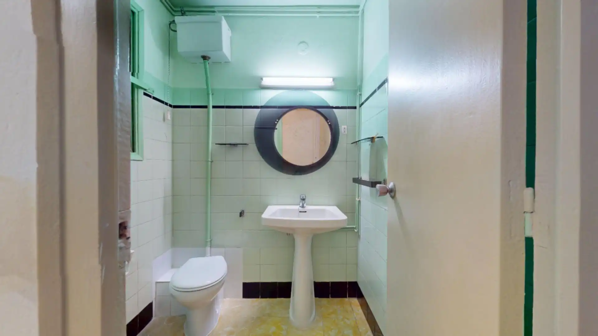Bathroom of Flat for sale in Barcelona  with Air Conditioner, Terrace and Balcony