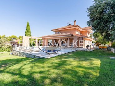 Casa amb piscina en venda a El Bosque
