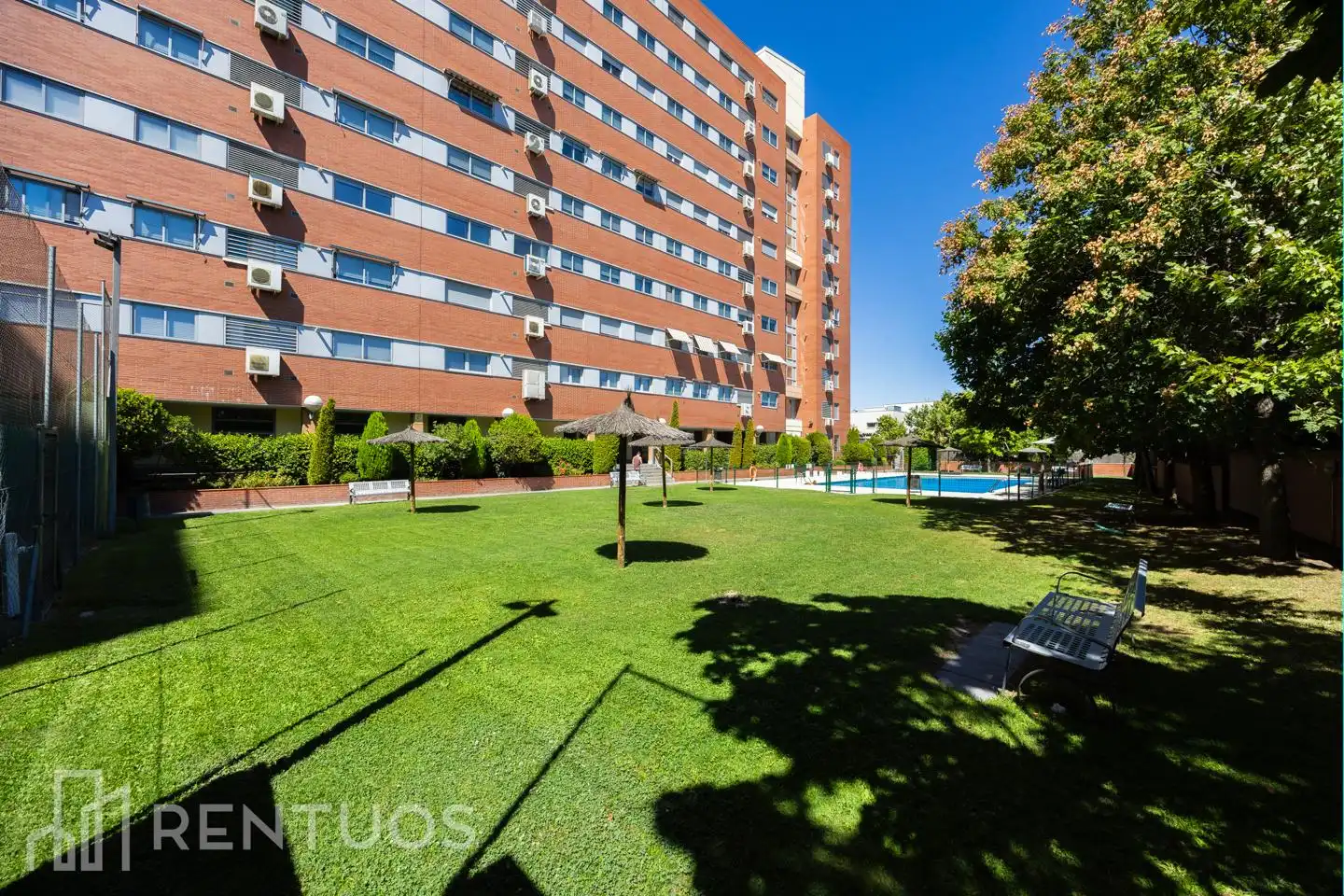 Piscina de Piso de alquiler en Madrid con Aire acondicionado, Calefacción y Terraza