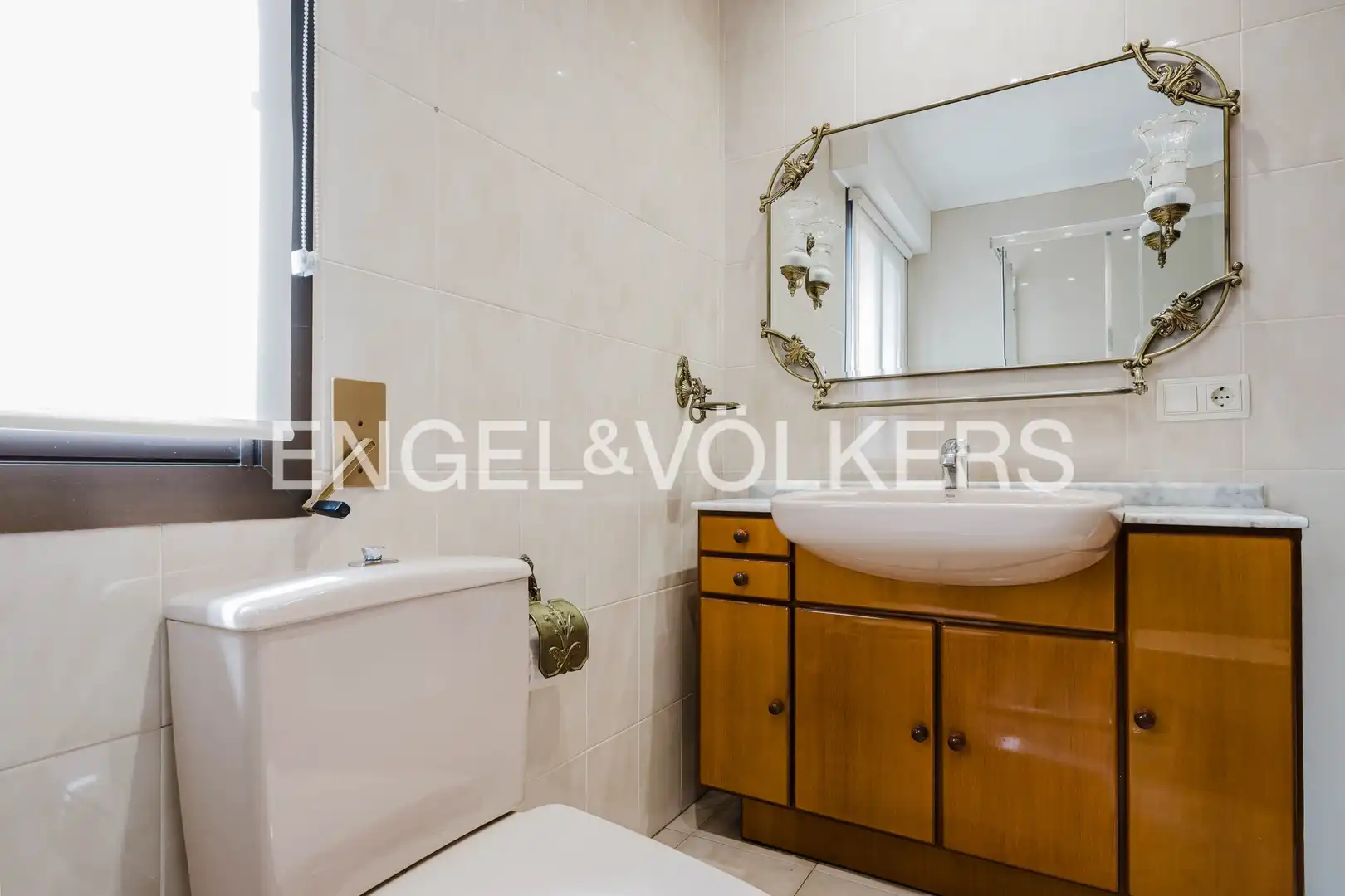 Bathroom of Houses for sale in Donostia - San Sebastián   with Air Conditioner, Heating and Private garden