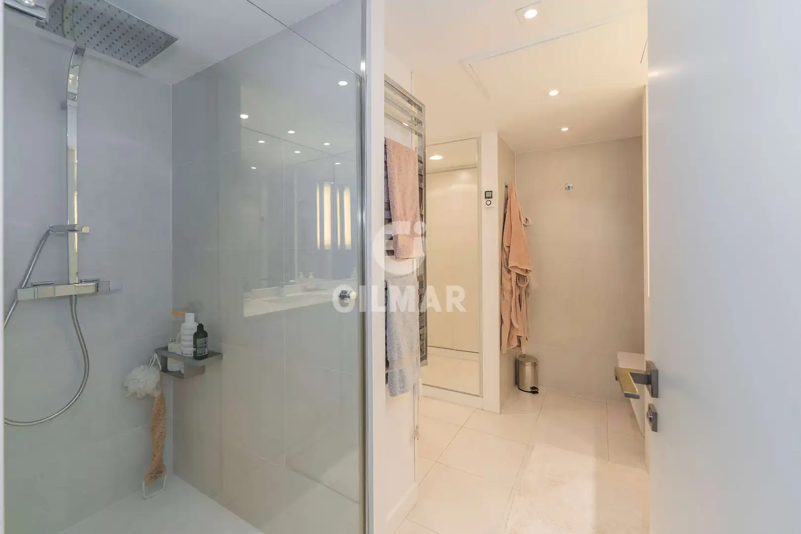 Baño de Piso en venta en Madrid con Calefacción, Jardín privado y Piscina