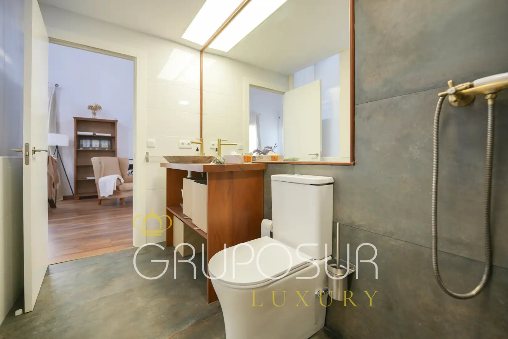 Badezimmer von Einfamilien-Reihenhaus zum Verkauf in Valladolid mit Klimaanlage, Heizung und Terrasse