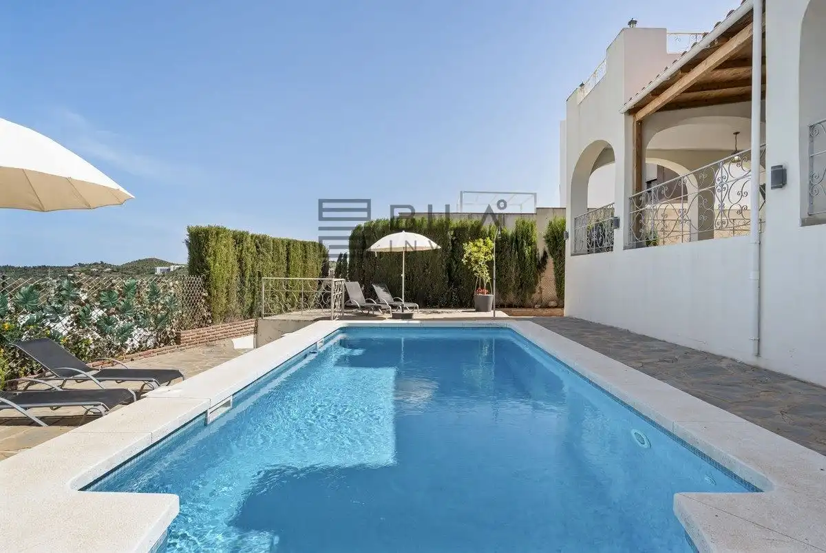 Chalet con piscina en venta en Cerros del Aguila, imagen 46