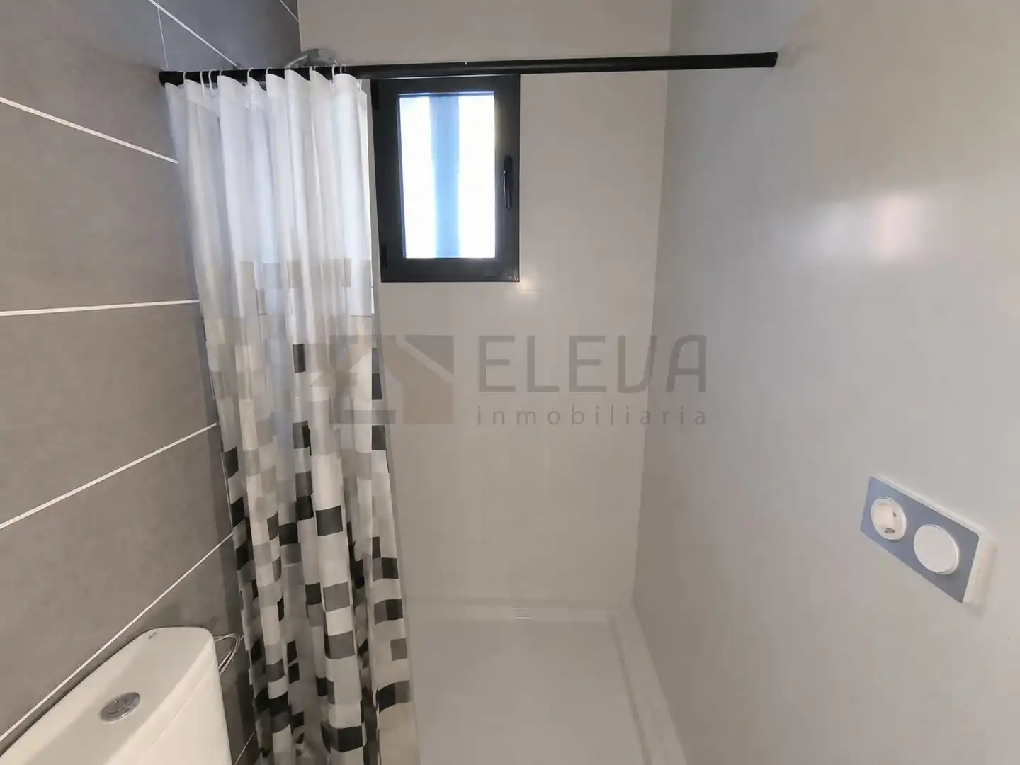Baño de Finca rústica en venta en La Roda con Jardín privado
