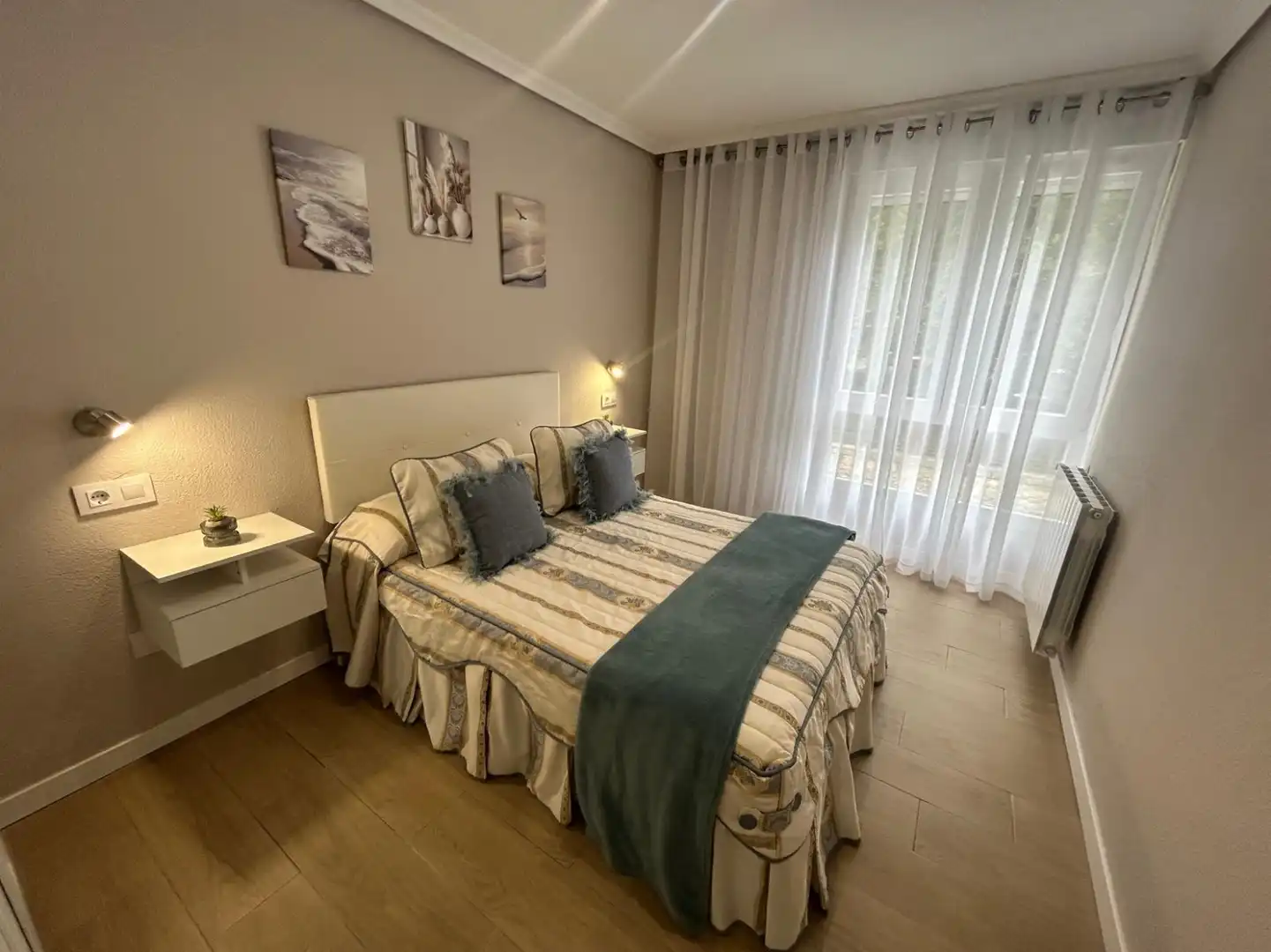 Schlafzimmer von Wohnung zur Miete in Cabezón de la Sal mit Heizung und Balkon