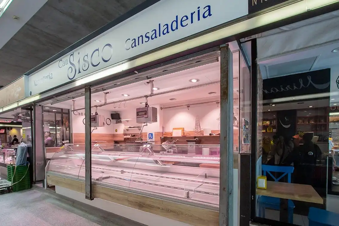 Local comercial de lloguer a Sant Adriá Nord