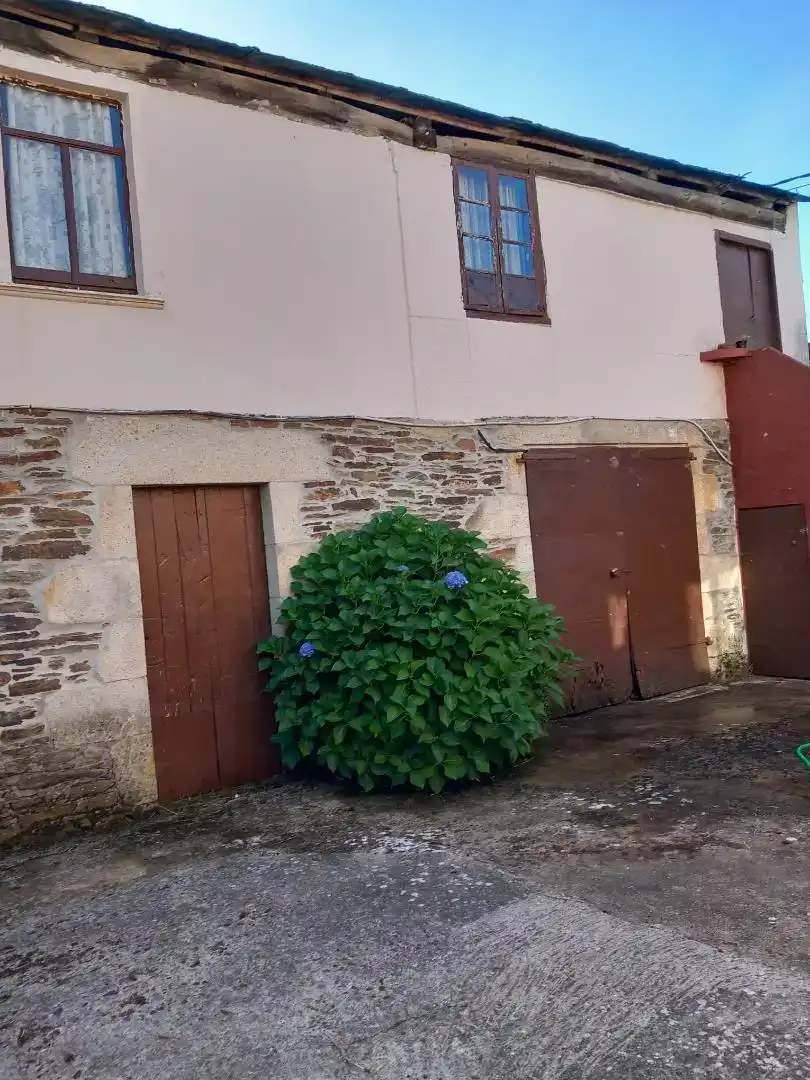 Vista exterior de Finca rústica en venda en Baralla amb Balcó