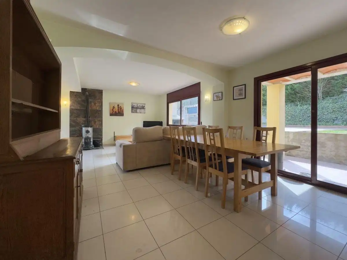 Comedor de Casa o chalet en venta en Sant Llorenç de la Muga con Calefacción, Jardín privado y Terraza