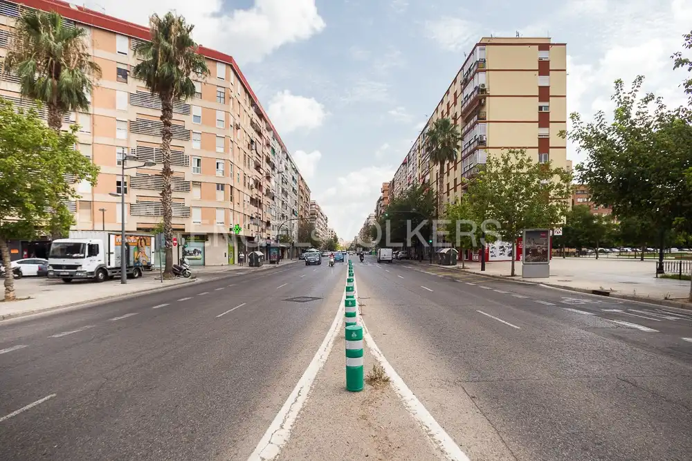 Exterior view of Flat for rent in Valencia  with Air Conditioner, Heating and Parquet flooring