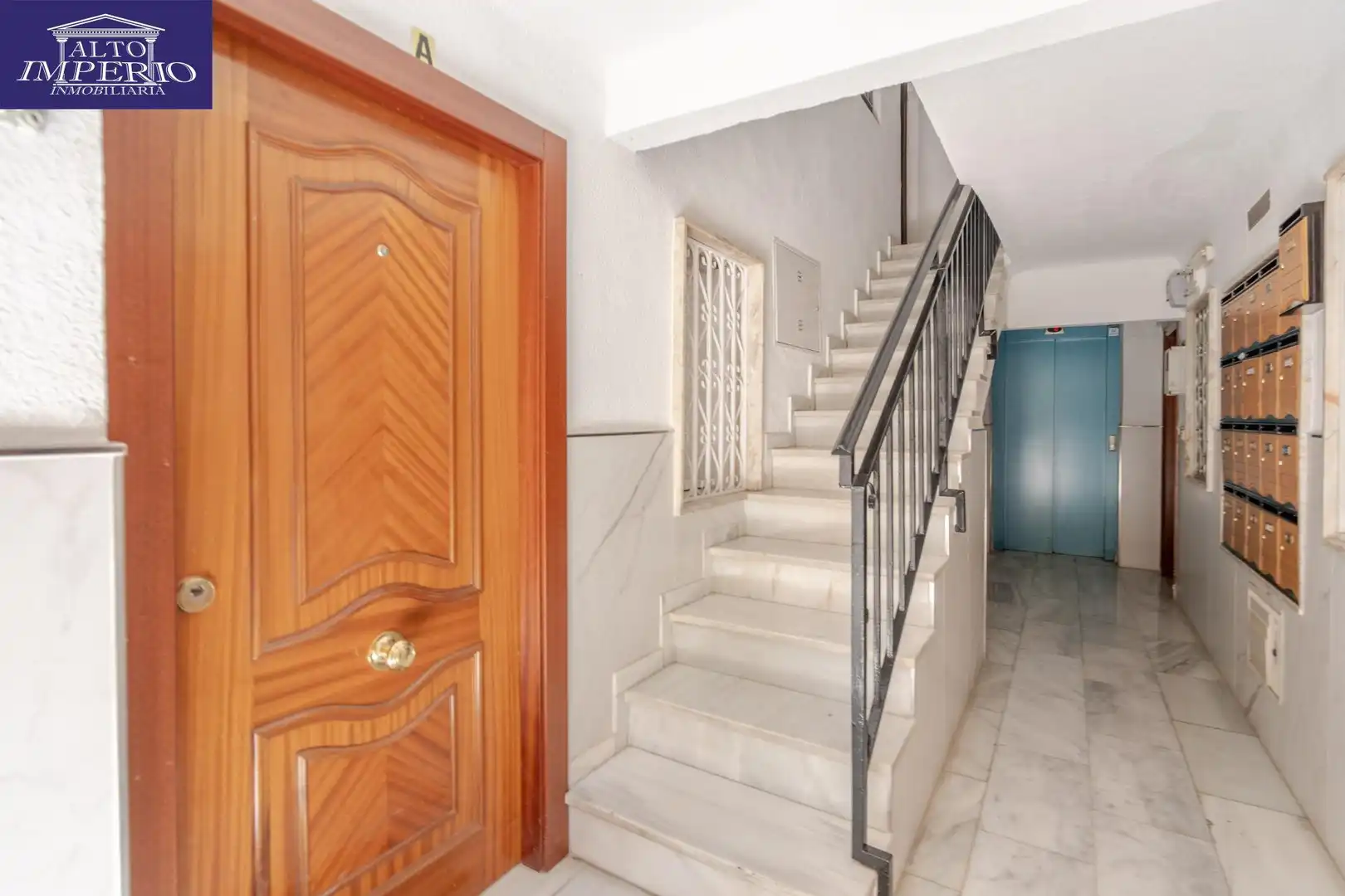 Wohnung zum Verkauf in Granada mit Klimaanlage, Parkett und Möbliert