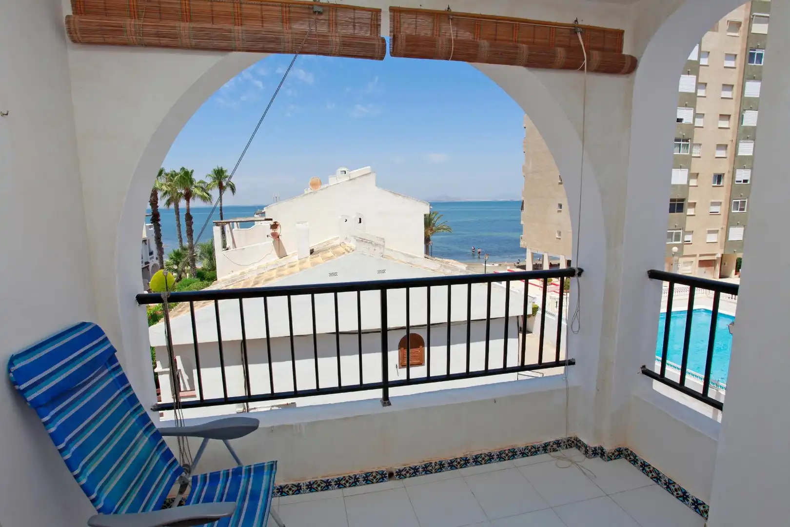 Terraza de Apartamento en venta en La Manga del Mar Menor con Jardín privado, Terraza y Amueblado
