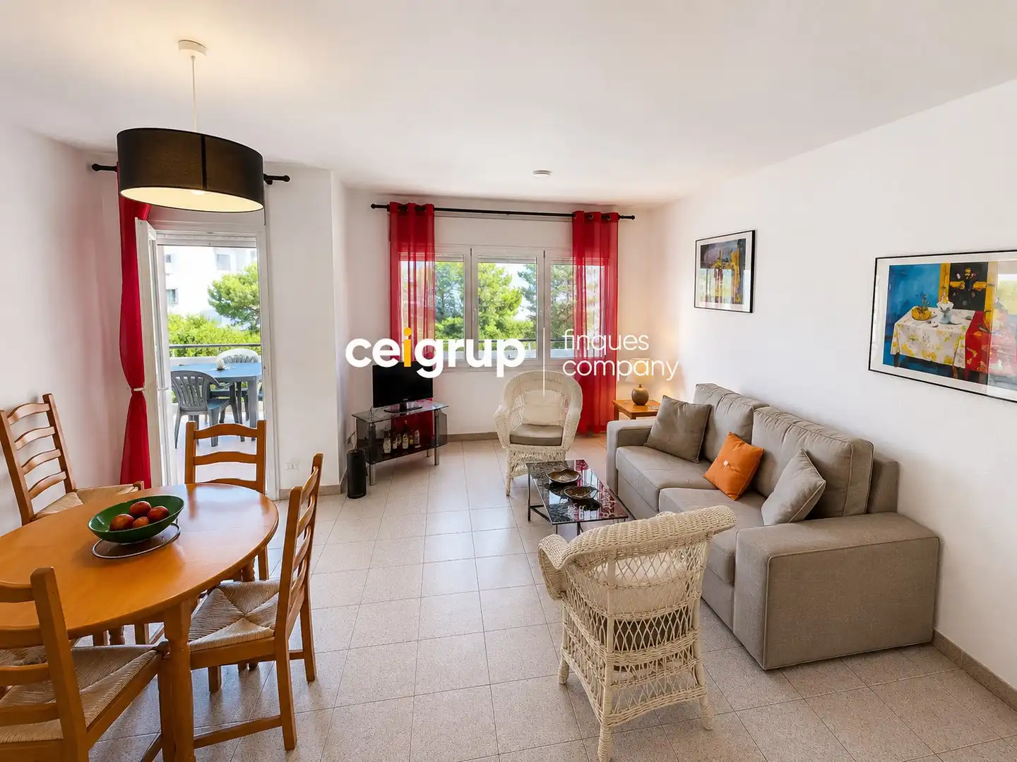Sala de estar de Planta baja en venta en Llançà con Terraza, Trastero y Piscina