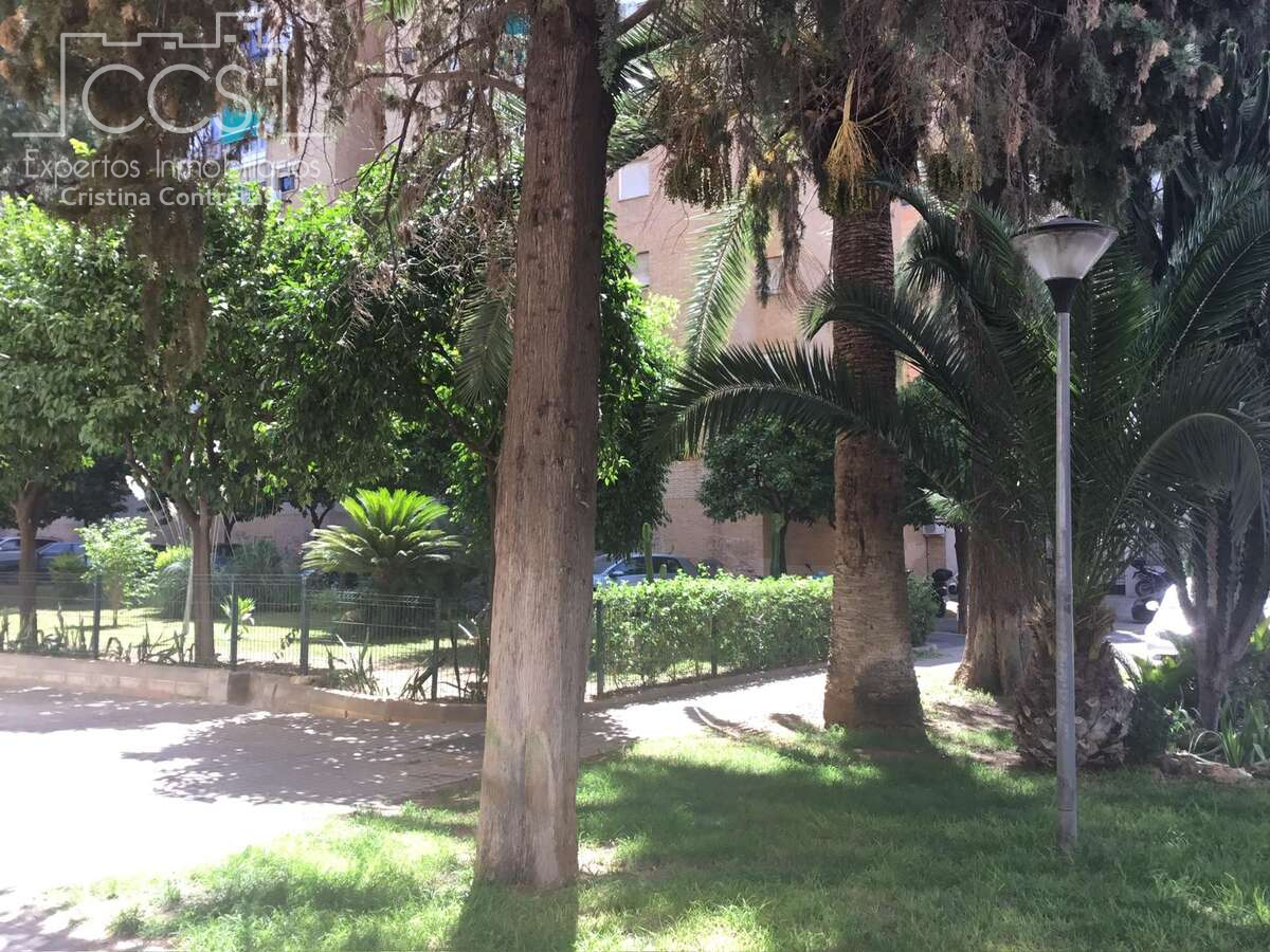 Garden of Apartment for sale in  Sevilla Capital  with Air Conditioner
