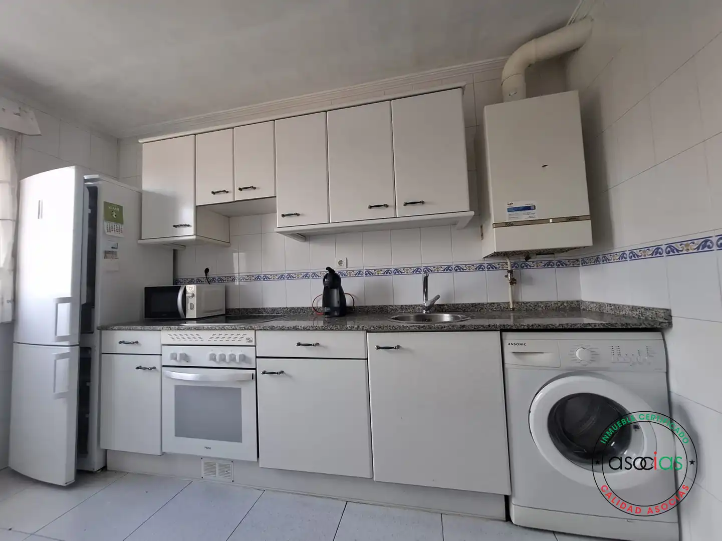 Cocina de Piso en venta en Gijón  con Calefacción, Parquet y Trastero