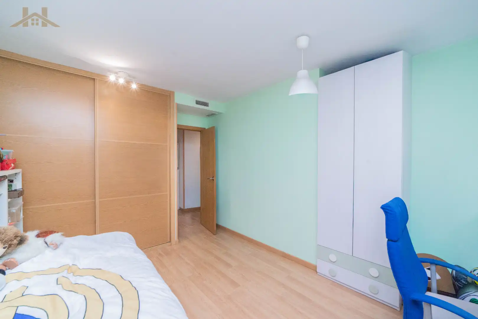 Bedroom of Flat for sale in Móstoles  with Air Conditioner, Heating and Storage room