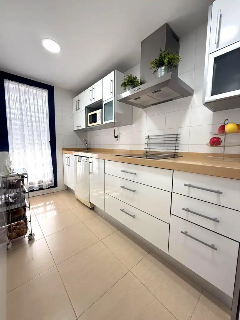 Cocina de Piso en venta en Málaga con Aire acondicionado, Calefacción y Jardín privado