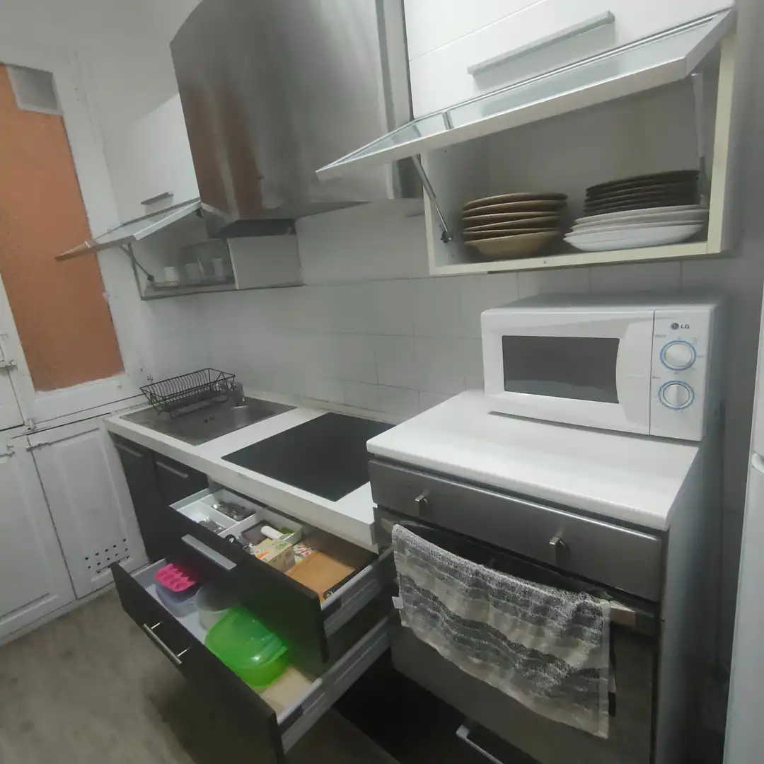 Küche von Wohnung zur Miete in Madrid mit Heizung, Möbliert und Ofen