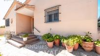 Vista exterior de Casa o xalet en venda en Santa Eulàlia de Ronçana amb Terrassa i Piscina