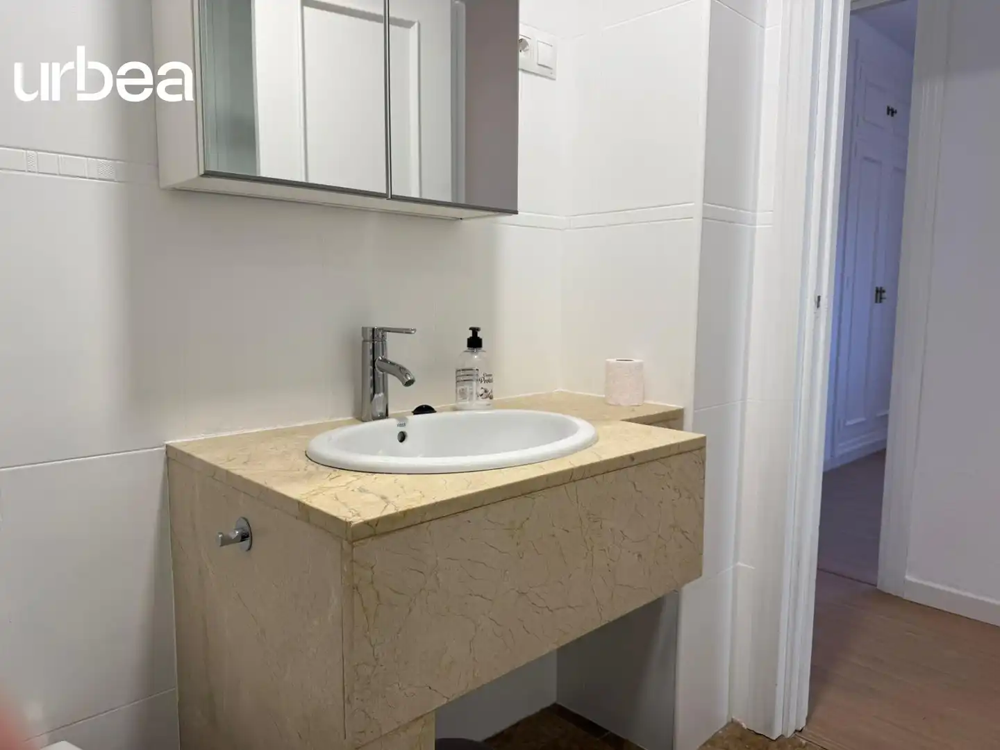 Bathroom of Flat for sale in Málaga  with Air Conditioner, Heating and Private garden