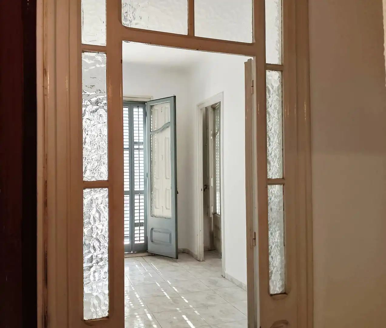 Piso en venta en Barcelona con Calefacción, Balcón y Alarma