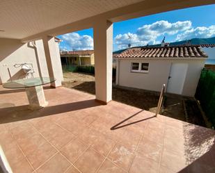 Terrassa de Casa adosada en venda en Besalú amb Calefacció, Jardí privat i Parquet