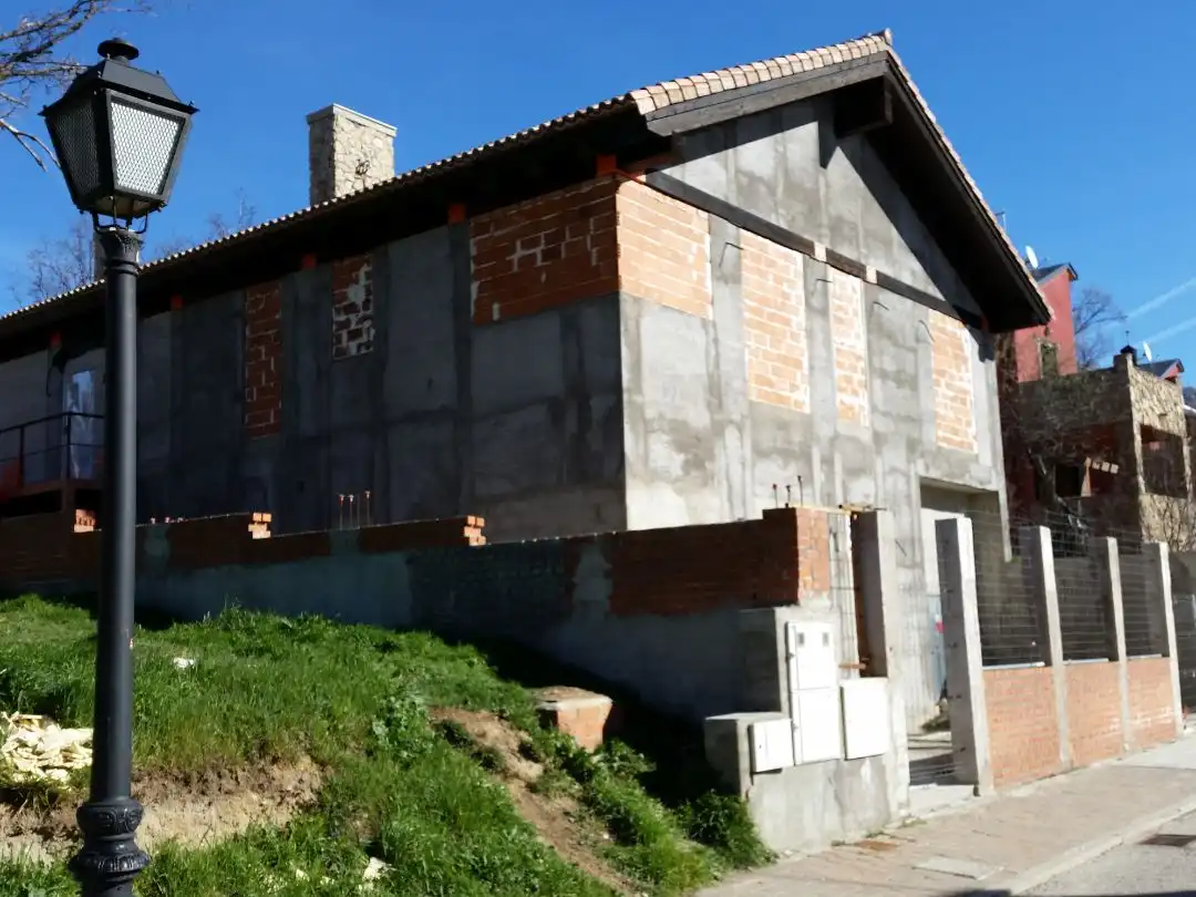 Xalet amb jardí en venda a Linar 11
