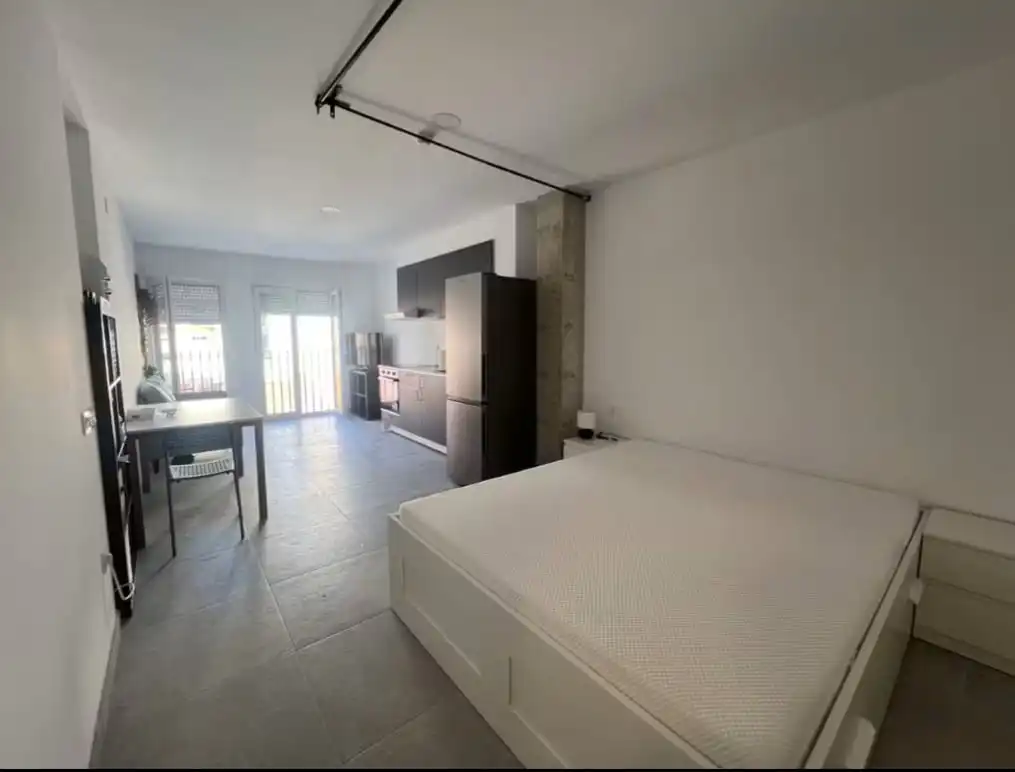 Bedroom of Flat for rent in Valencia  with Air Conditioner, Heating and Terrace