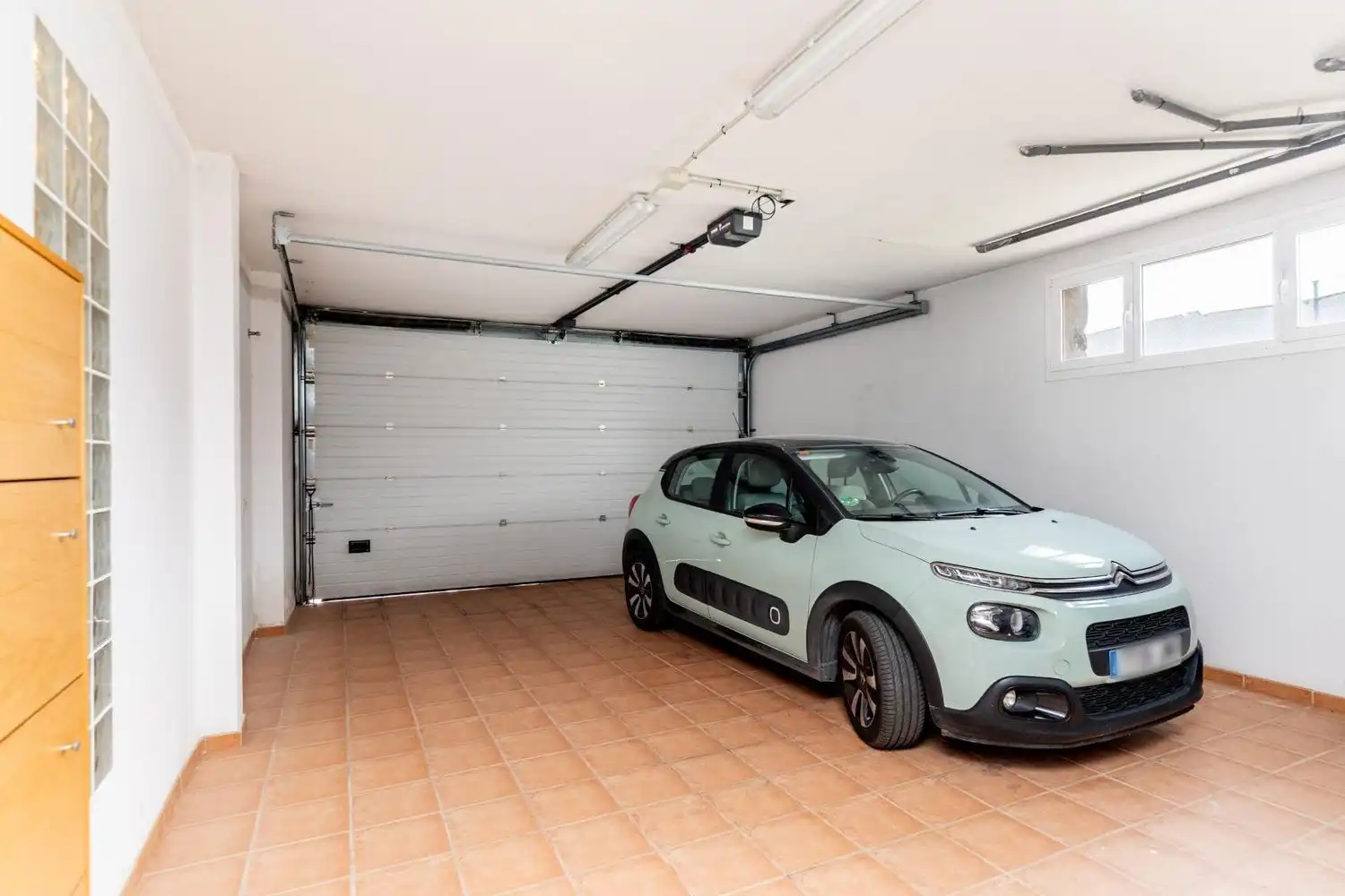 Aparcament de Casa o xalet en venda en Batres amb Aire condicionat, Calefacció i Jardí privat