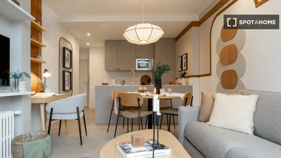 Sala d'estar de Apartament per a compartir en Madrid amb Aire condicionat, Terrassa i Moblat