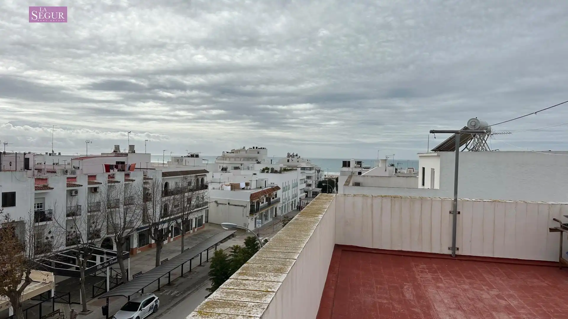 Vista exterior de Apartament en venda en Conil de la Frontera amb Aire condicionat, Calefacció i Terrassa