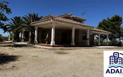 Vista exterior de Casa o xalet en venda en Orgaz amb Terrassa i Piscina