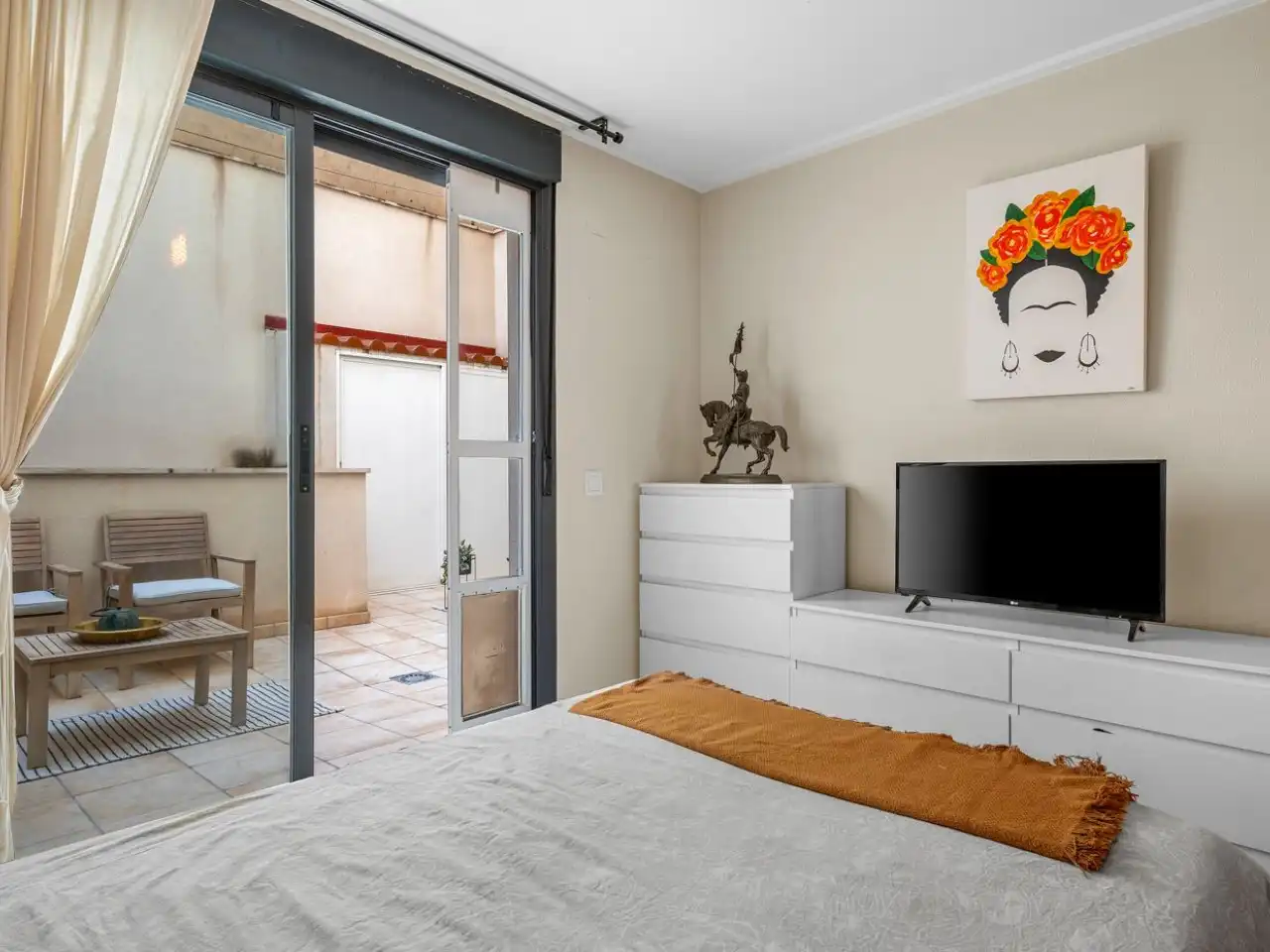 Dormitori de Apartament en venda en Alicante / Alacant amb Aire condicionat, Calefacció i Terrassa
