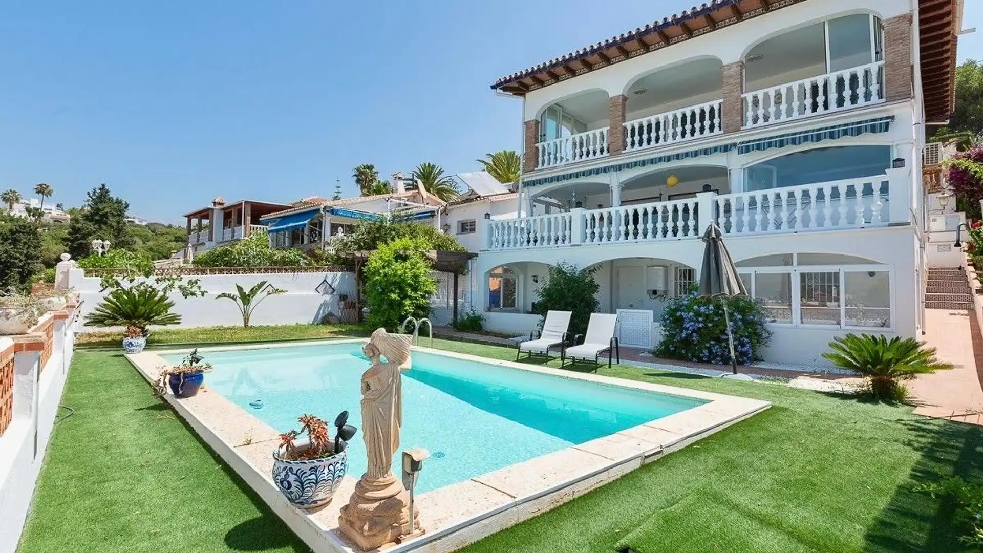 Piscina de Casa adosada de lloguer en Vélez-Málaga amb Terrassa i Piscina comunitària