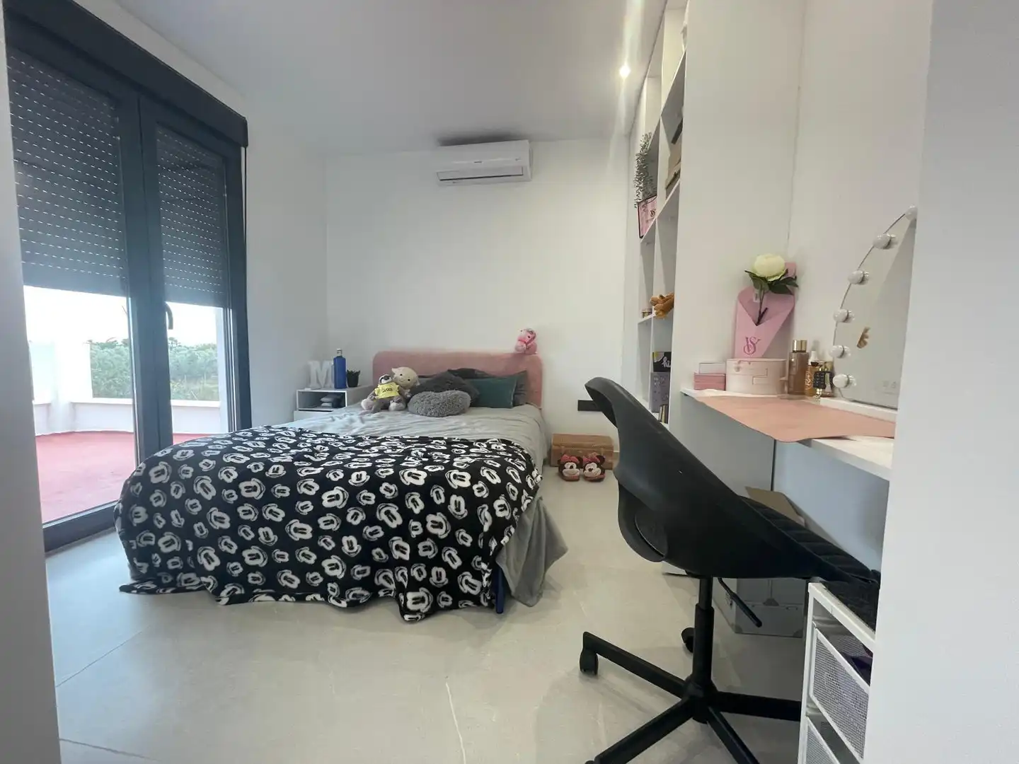 Dormitori de Casa o xalet en venda en Elche / Elx amb Aire condicionat, Terrassa i Traster