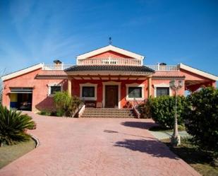 Vista exterior de Casa o xalet en venda en Orihuela amb Aire condicionat, Jardí privat i Terrassa