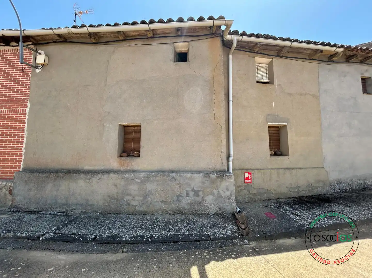 Exterior view of Detached homes for sale in Sahagún  with Heating, Private garden and Storage room