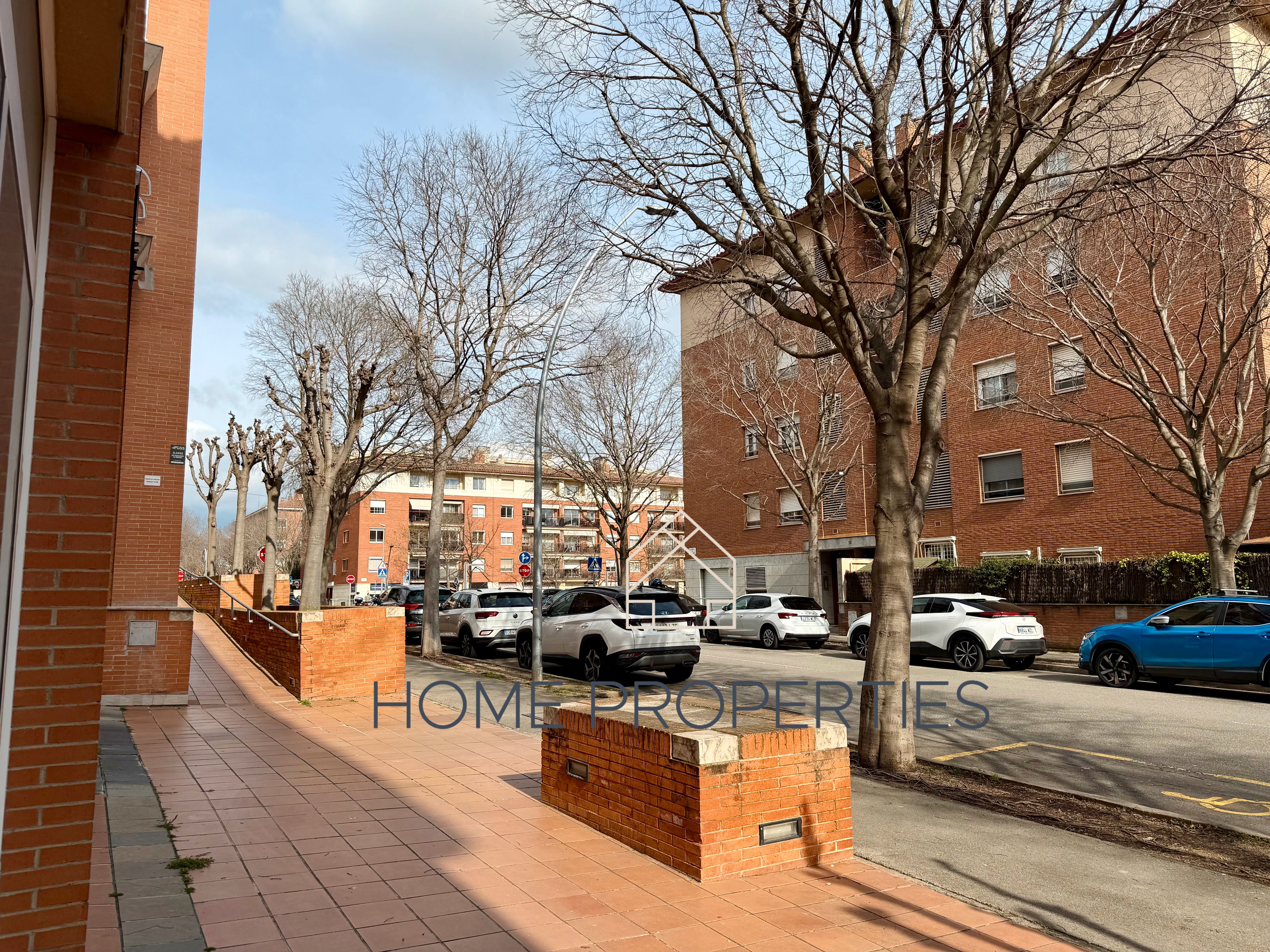 Büro zur Miete in Coll Favà