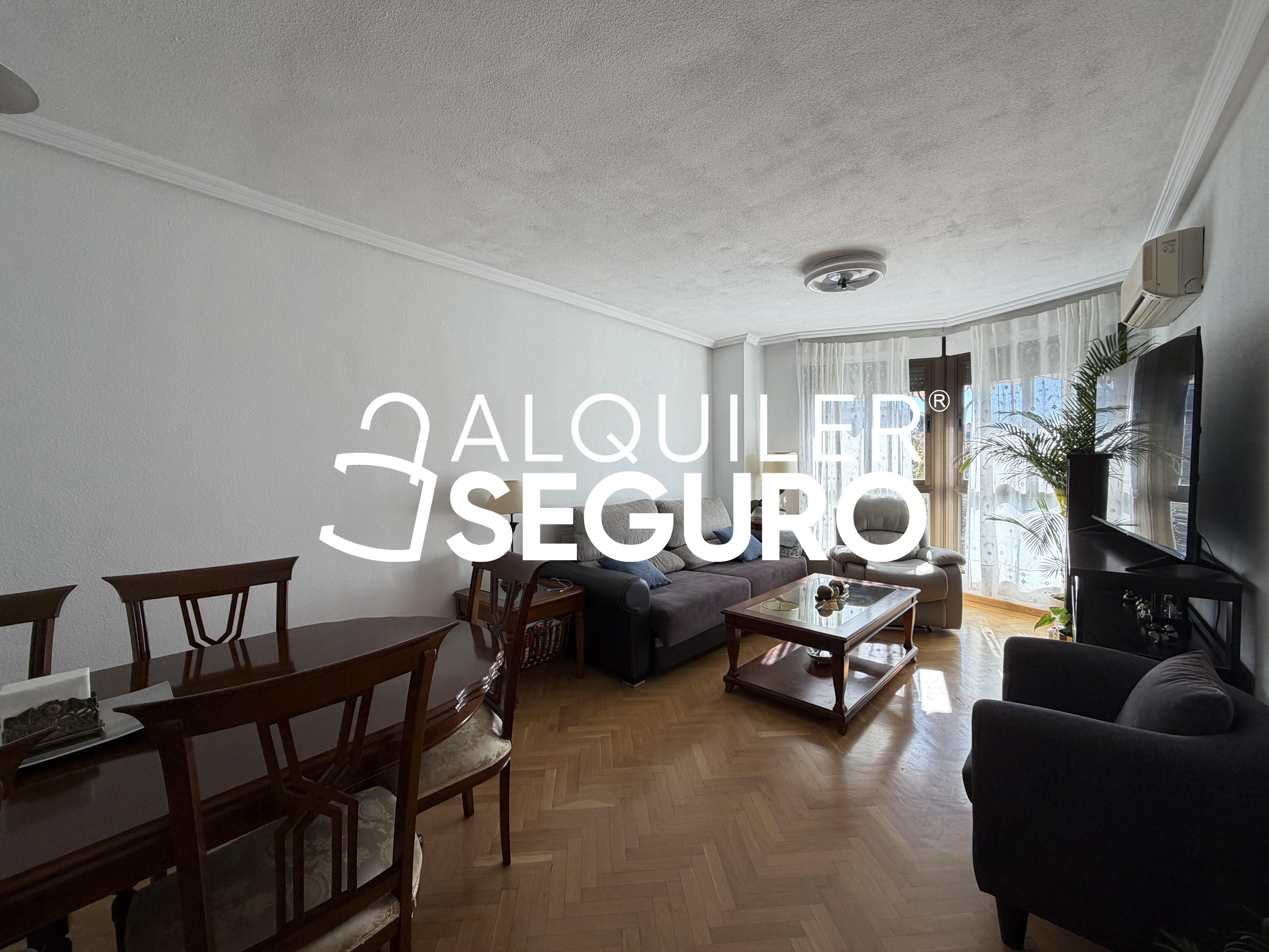 Sala de estar de Piso de alquiler en Las Rozas de Madrid con Aire acondicionado, Calefacción y Piscina