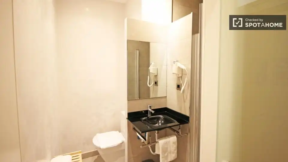 Flat with terrace to rent in Ciutat Vella, imagen 6