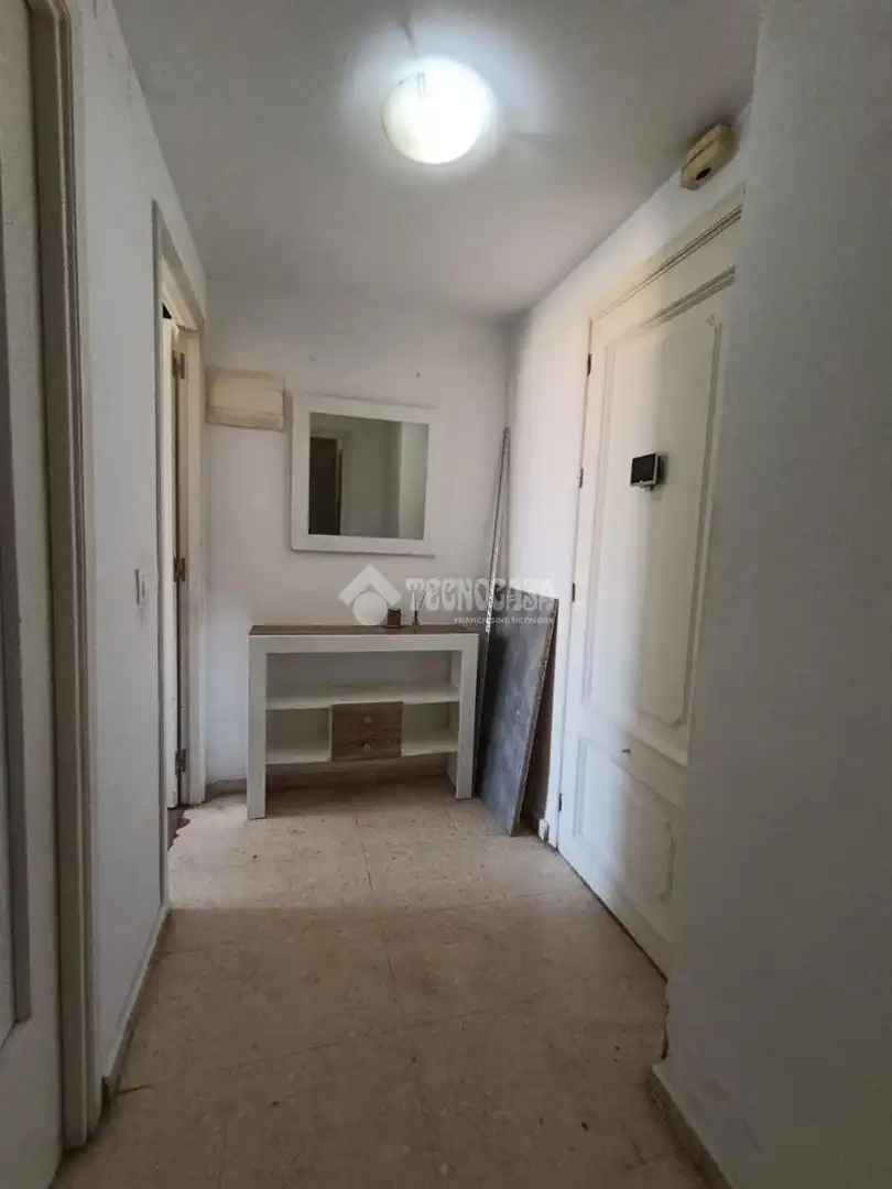 Bedroom of Flat for sale in Sevilla