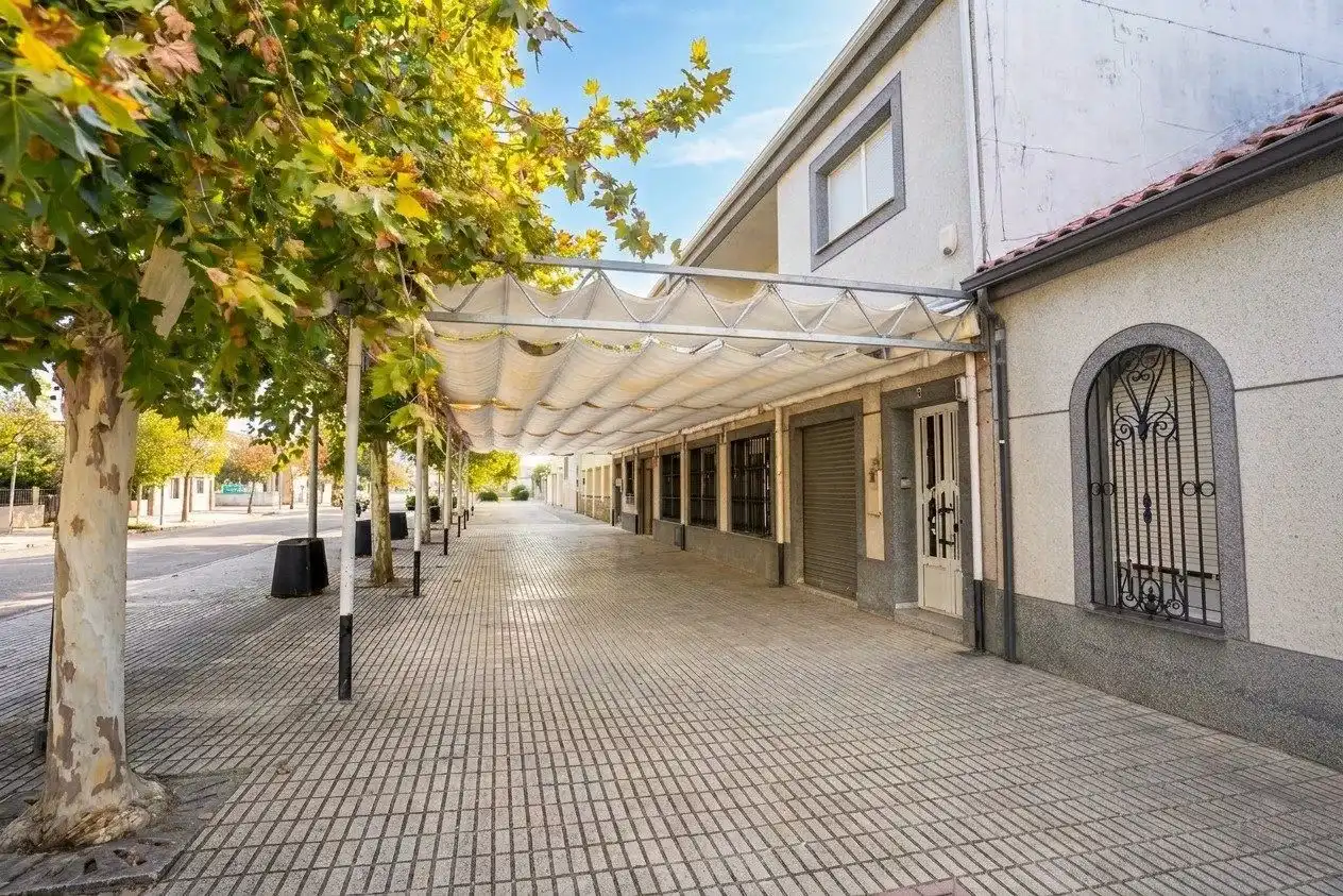 Vista exterior de Local en venta en Guadiana, Badajoz
