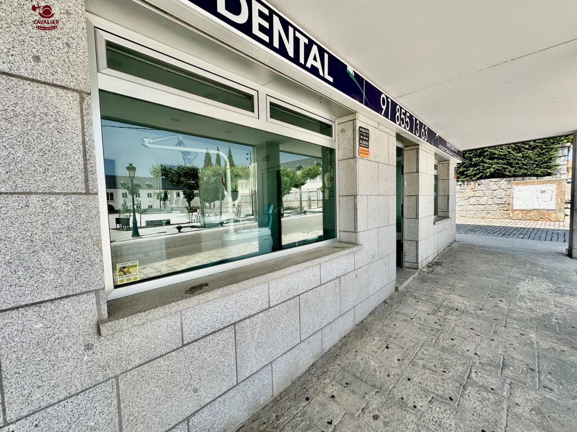 Exterior view of Premises for sale in Los Molinos  with Air Conditioner